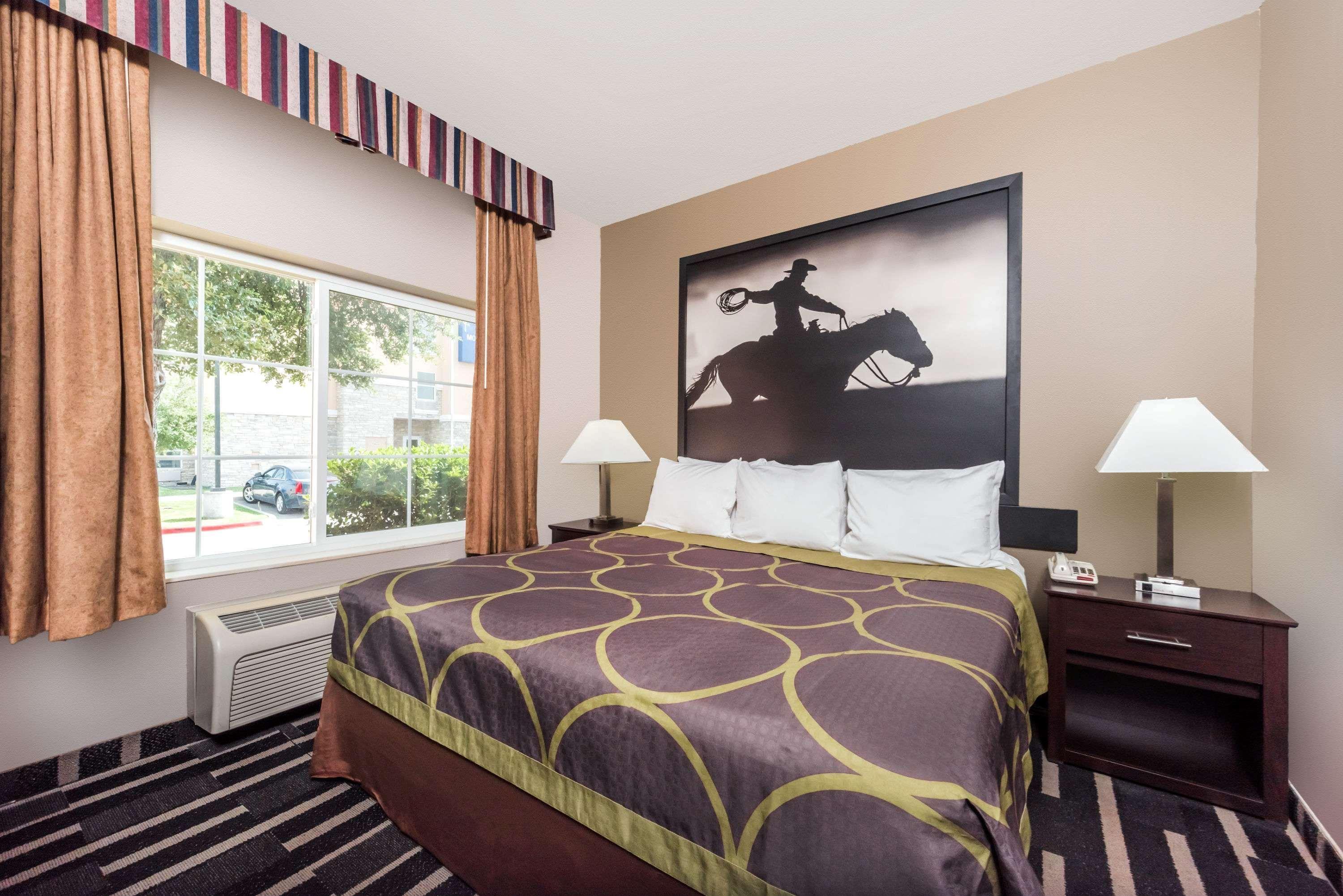 ซูเปอร์ 8 บาย วินด์แฮม ฟอร์ตเวิร์ธ นอร์ท Hotel ฟอร์ตเวิร์ท ภายนอก รูปภาพ